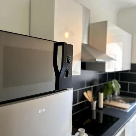 Cosy Et Lumineux Avec Parking Gratuit Apartamento