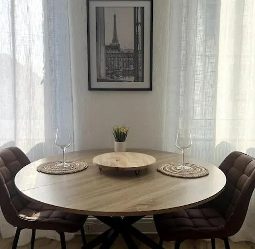 Appartement Cosy Et Lumineux Avec Parking Gratuit *